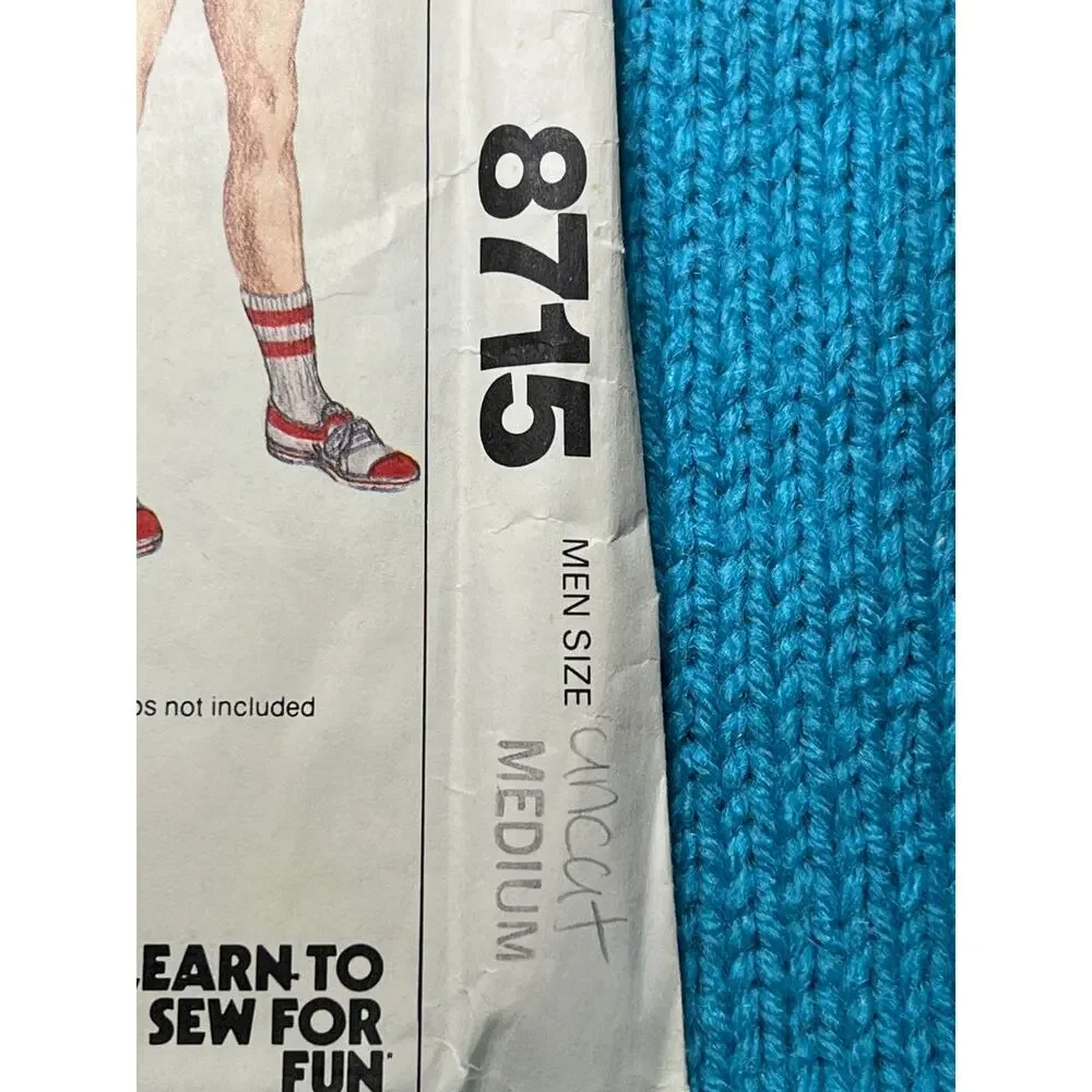 McCalls 8715 Sewing pattern Mens pants or shorts size Medium